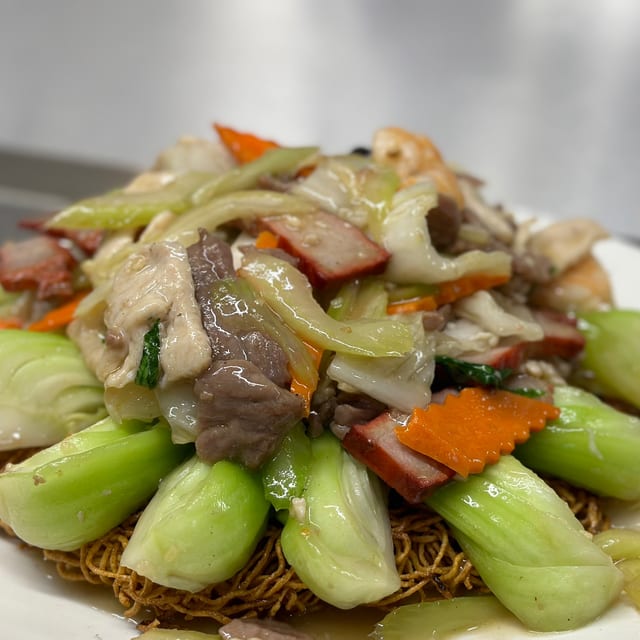 Cantonese Style Chow Mein 广东炒面.
