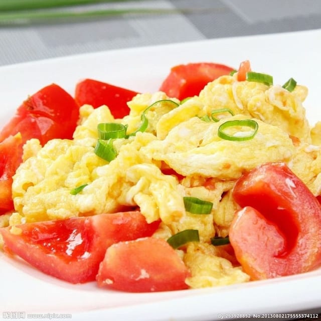 Scrambled Egg with Tomato 番茄炒蛋.