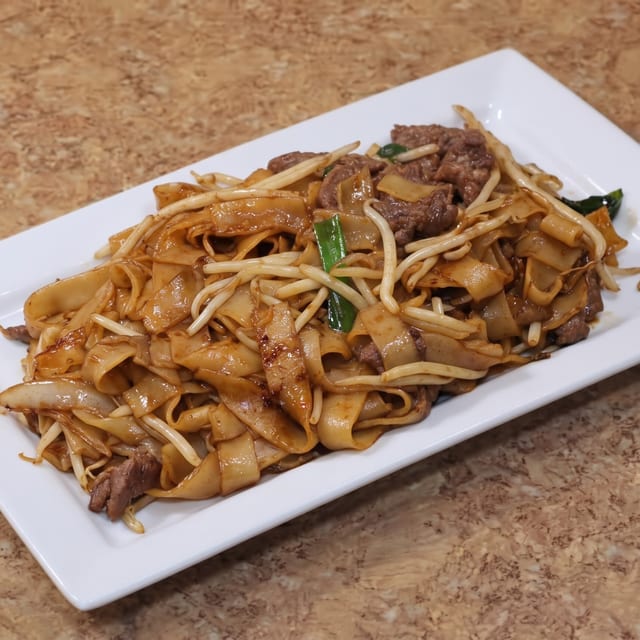 Beef Chow Fun 干炒牛河.