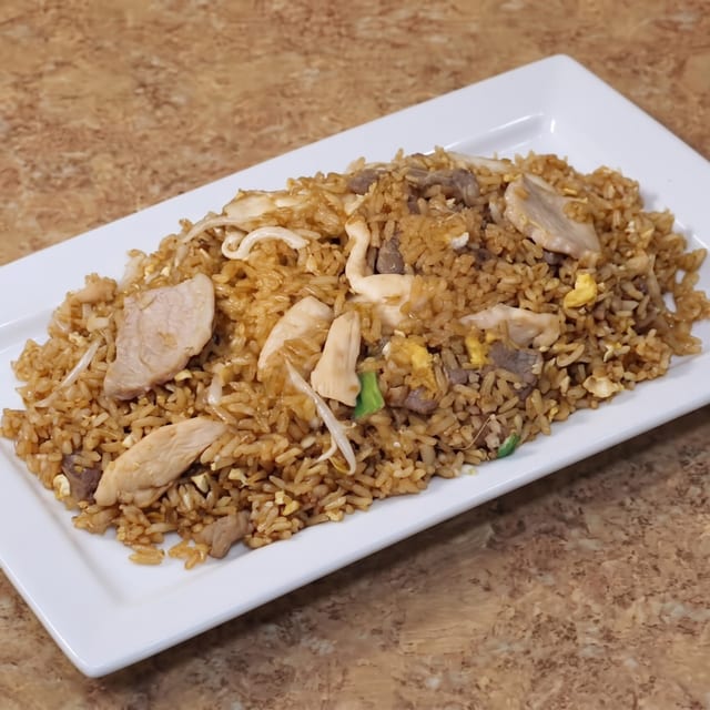 House Combination Fried Rice 什锦炒饭.