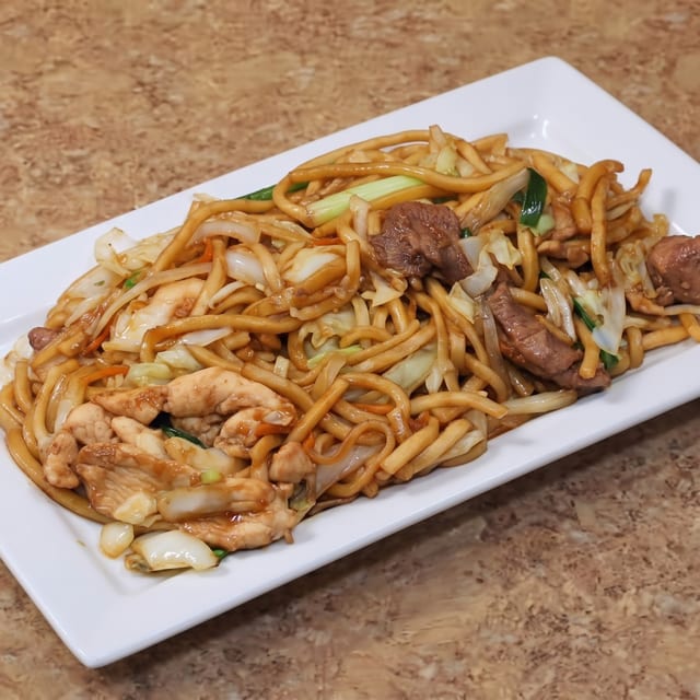 House Combination Lo Mein 什锦捞面.